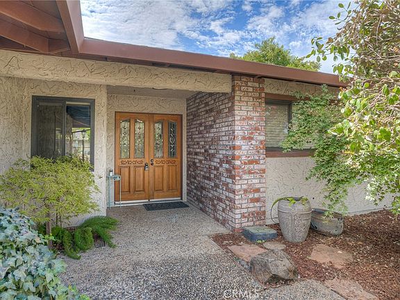 4th image of 805 Madrone Ave