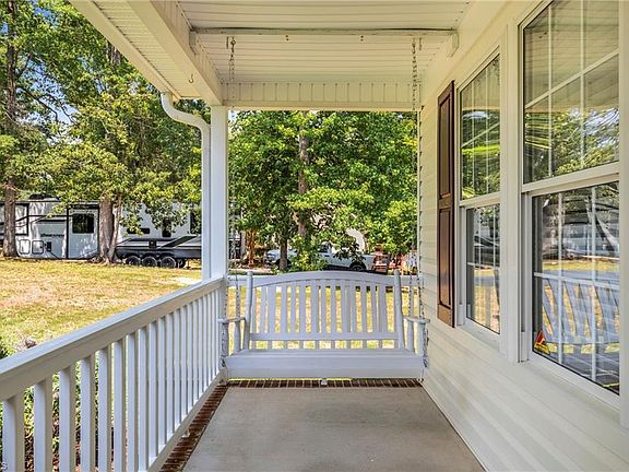 4th image of 514 Beckenhill Dr