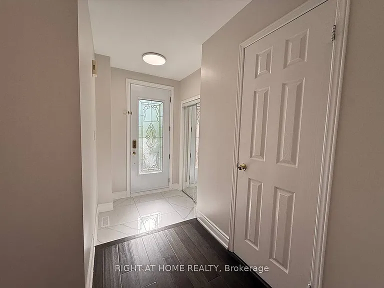 746 Walpole Cres #UPPER — Photo 3