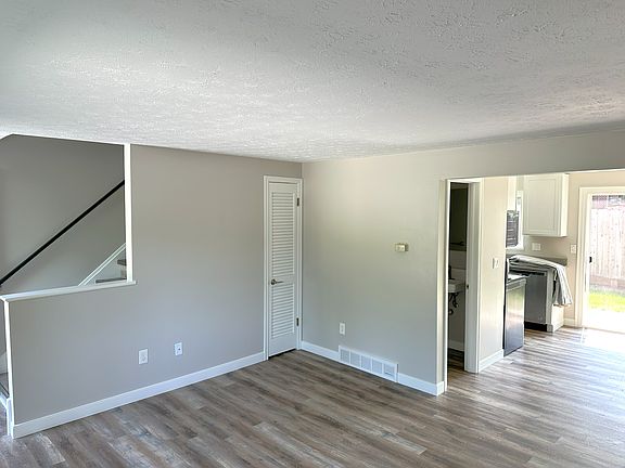 2nd image of 140 W Main St #D
