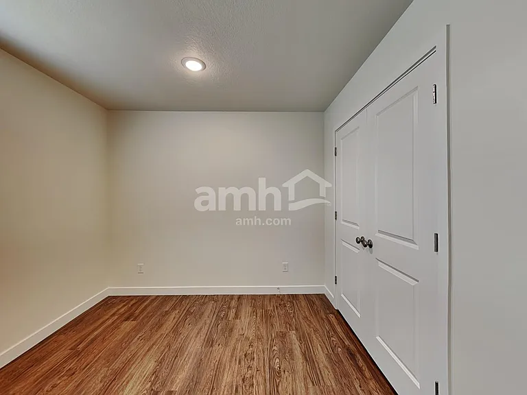 8968 S Wilroy Rd — Photo 17