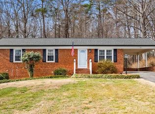 807 Gallant Ct, Winston Salem, NC 27101