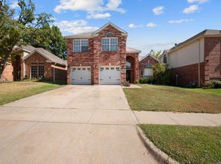 3652 Blue Spruce Dr, Euless, TX 76040
