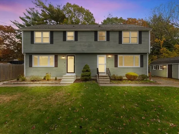 50 Azalea Dr #50, Taunton, MA 02780