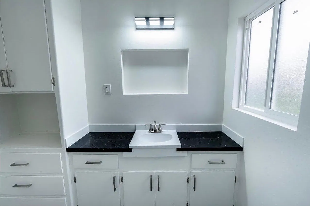 2 bed, $2,450 — Photo 1