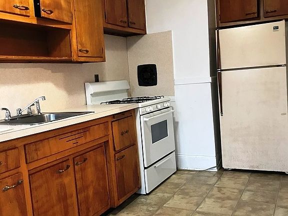 4th image of 8408 114th St #2