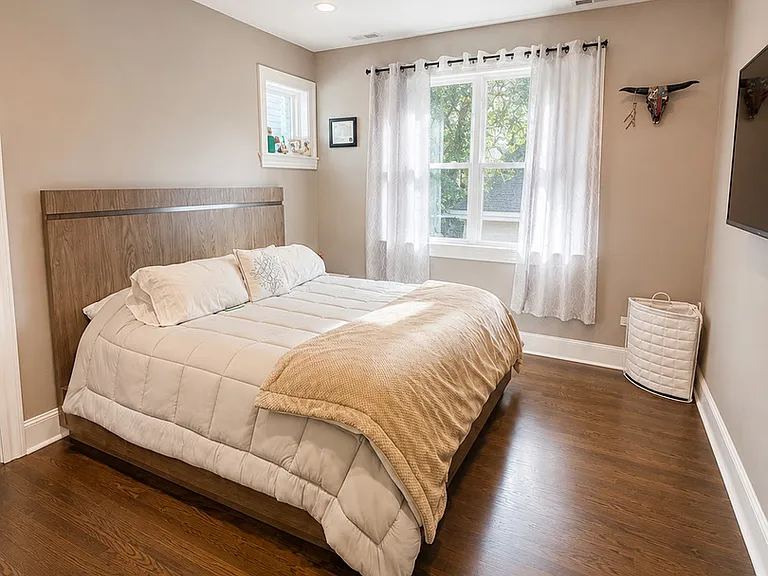 7338 W Clarence Ave — Photo 21