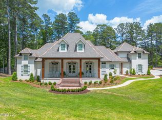 7 Morehouse Rd, Hattiesburg, MS 39402