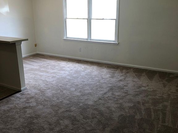 4th image of 617 W 28th St APT 4