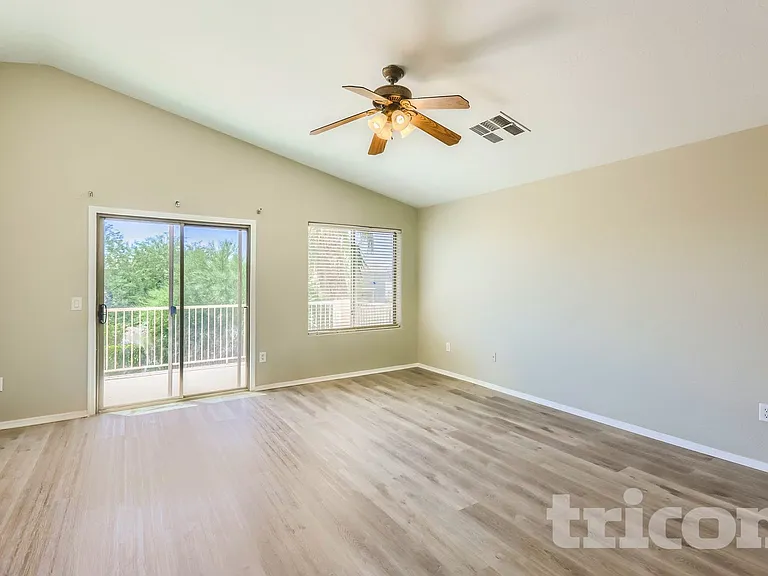 924 S 240th Dr — Photo 18
