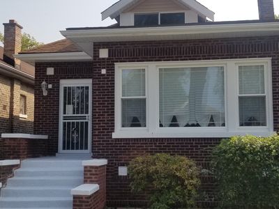 8331 S Oglesby Ave, Chicago, IL, 60617