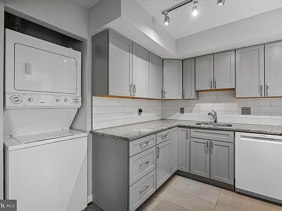 4th image of 3940 Bel Pre Rd APT 6