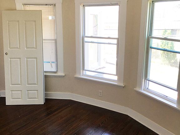 1st room