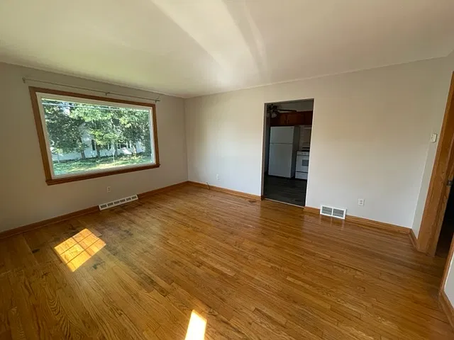205 Argyle Avenue - 1 — Photo 3