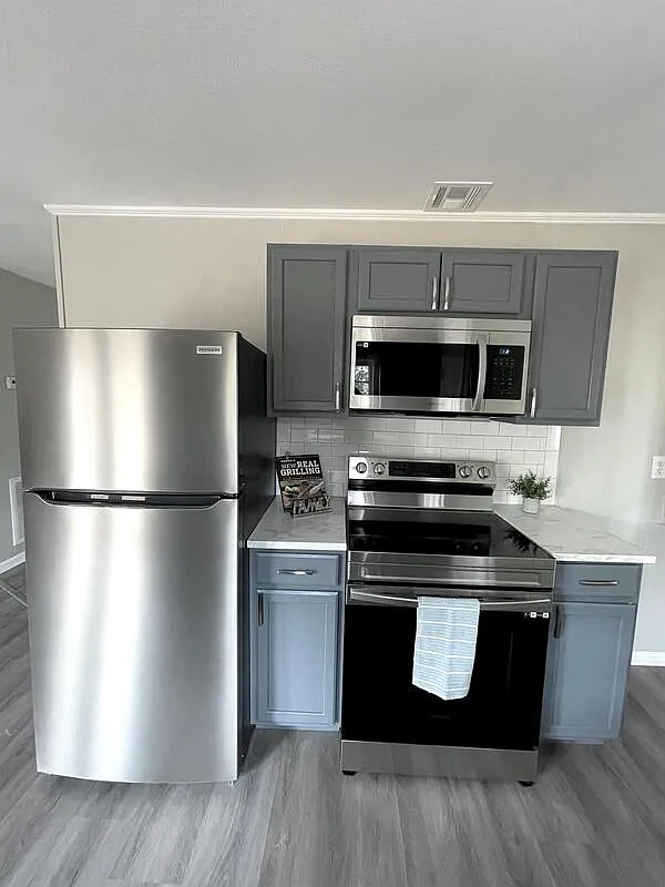 Building Photo - 338 Milburn Dr