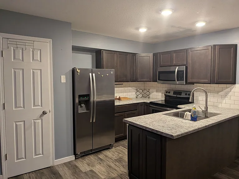 3316 Sherwood Dr — Photo 9