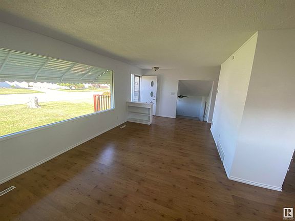 3rd image of 4605 52a St