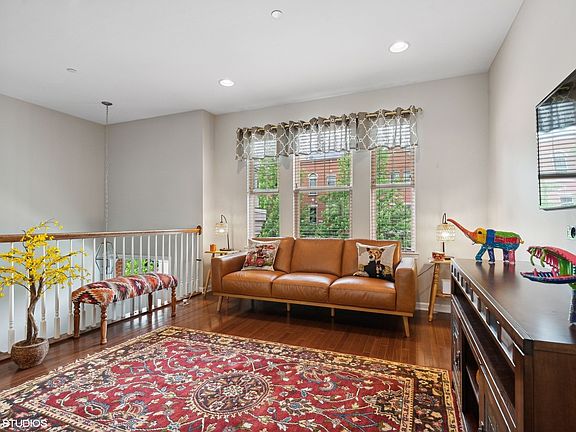 2nd image of 8655 Narragansett Ave