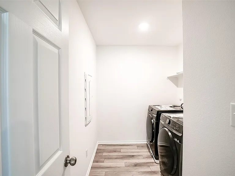 812 Black Alder St — Photo 27