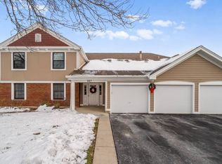 327 Wildberry Ct #2C, Schaumburg, IL 60193