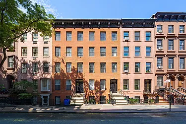 359 West 22nd Street in Chelsea