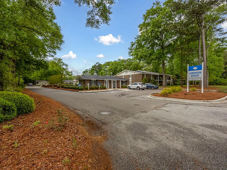 Landmark Woods Apartment Homes — Photo 9