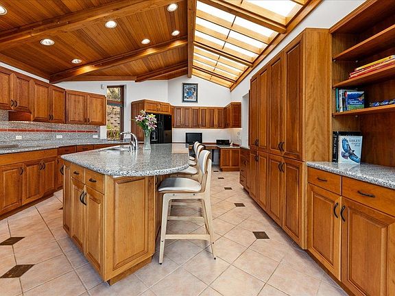 5th image of 169 Eagle Ridge Rd