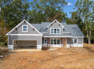 32 Shoreline Dr, Cartersville, GA