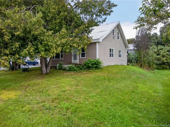 79 Floral Ave, Sussex, NB E4E 1L1