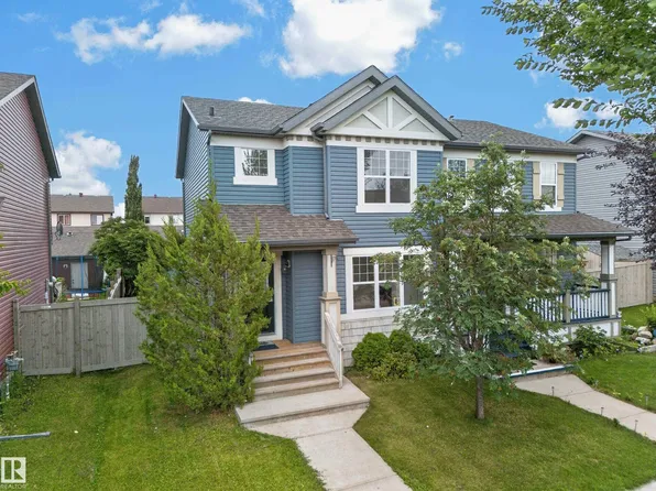 2115 32nd St NW, Edmonton, AB T6T 0K4