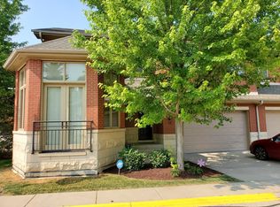 12 Northfield Ter, Wheeling, IL 60090
