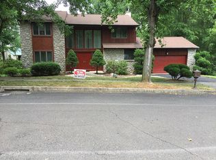 938 Spring View Dr, Southampton, PA 18966