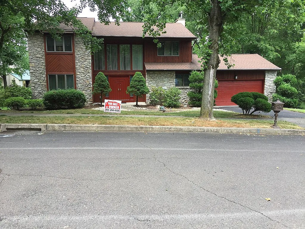 938 Spring View Dr photo 1