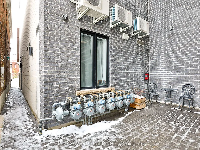 1745 Keele St #4 — Photo 26