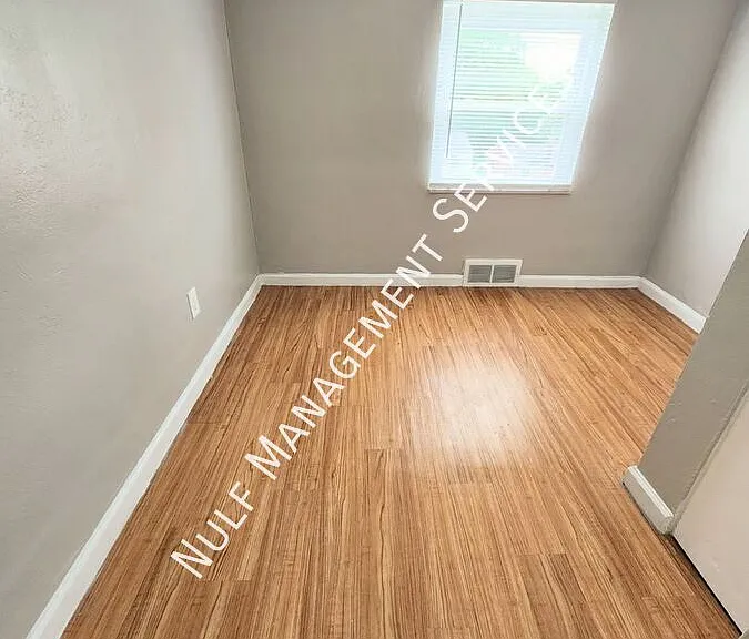 459 Idlewood Rd — Photo 7