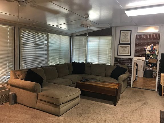 4th image of 1230 E Ave