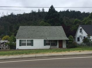 3184 Broad St, Roseburg, OR 97471