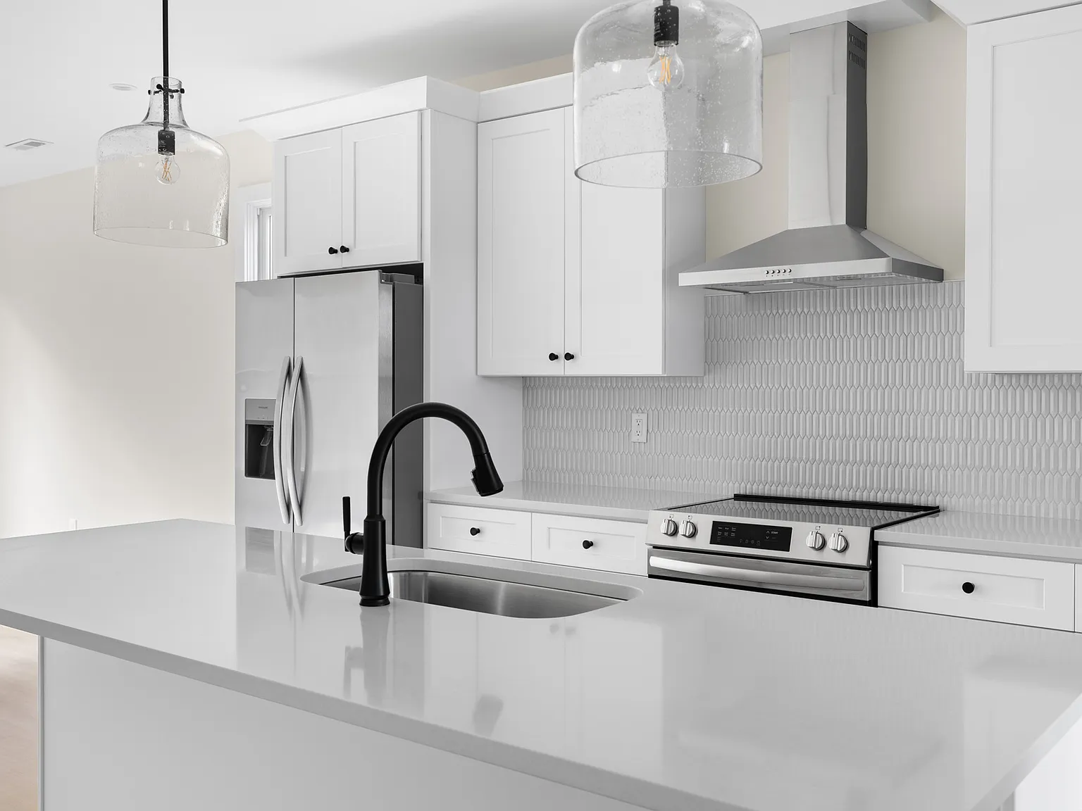 805 Yancey St — Photo 3