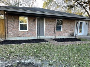 618 Dogwood Rd, Ocean Springs, MS 39564