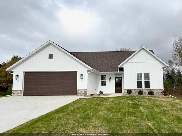 W6838 Goldfinch Dr, Greenville, WI 54942