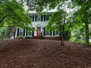 1223 Somersby Ln, Matthews, NC 28105