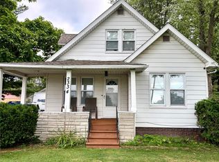 2334 Russell St, Grand Blanc, MI 48439