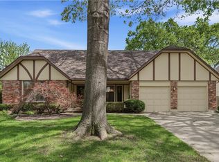 10555 Gillette St, Overland Park, KS 66215