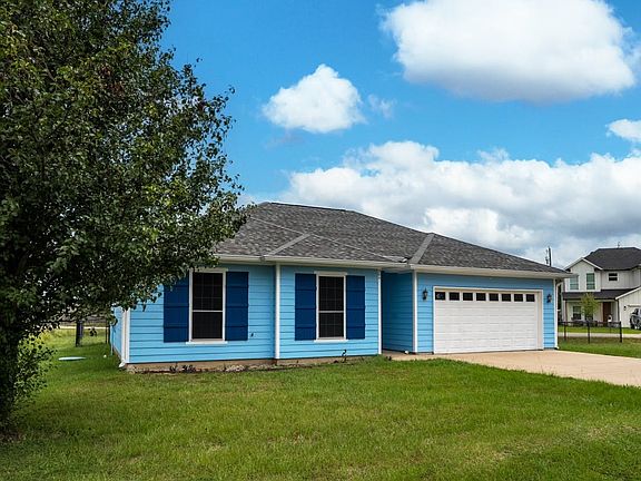 2nd image of 304 Port Dr