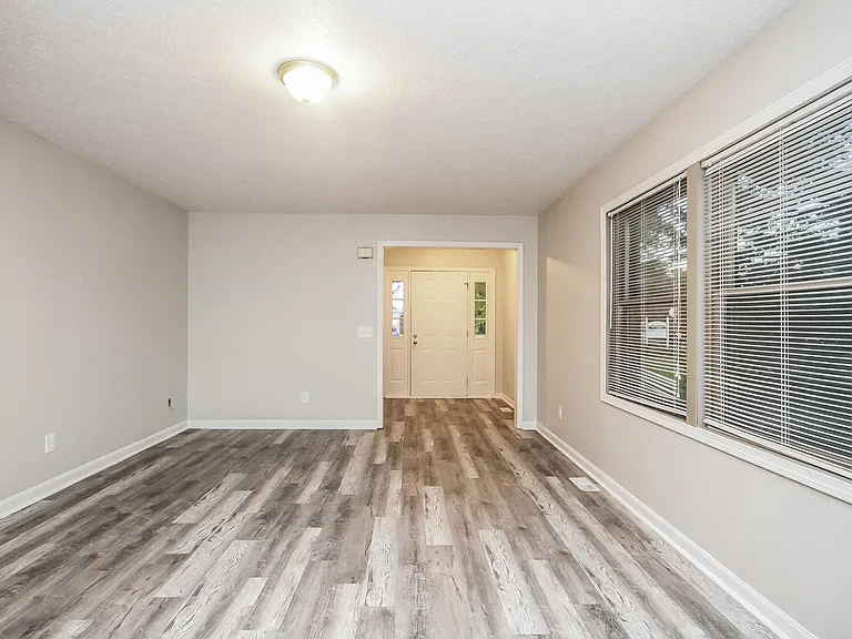 5283 Villa Ct — Photo 3