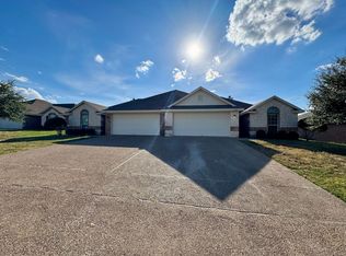 629 Park Ln, Hewitt, TX 76643