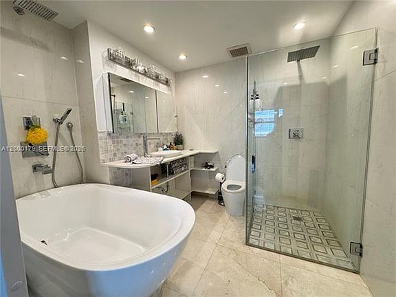5th image of 10185 Collins Ave #Penthouse 20
