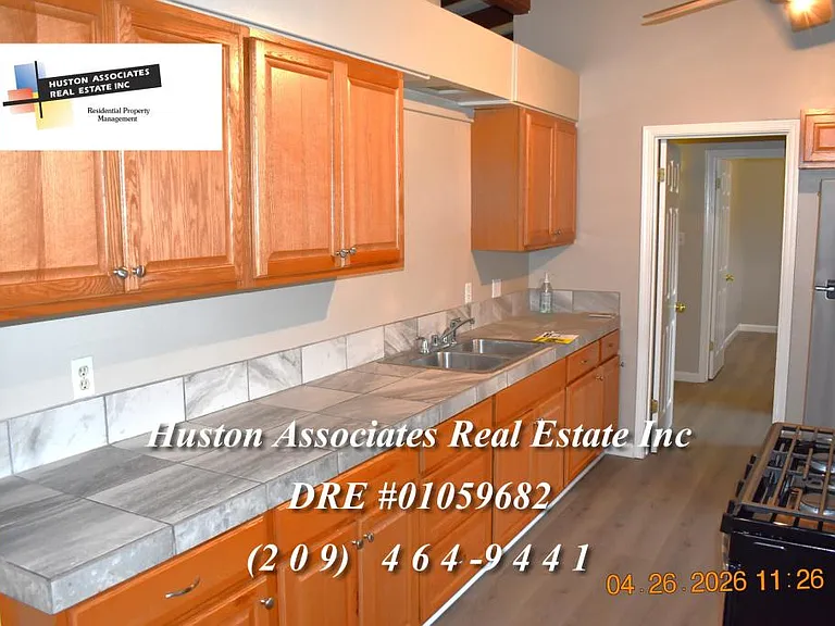 3936 Dennis Ave — Photo 5