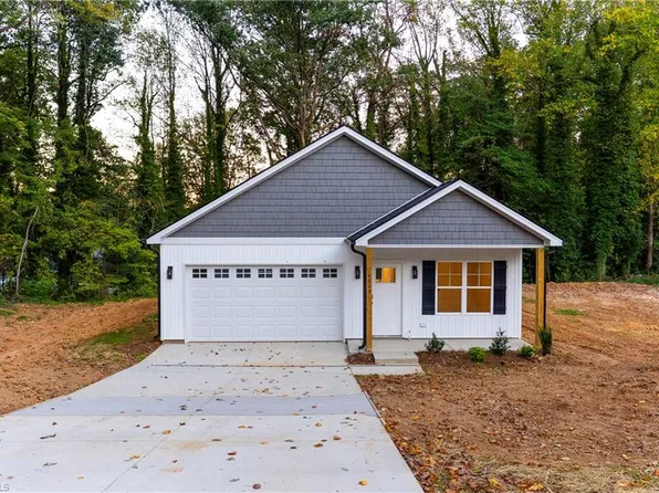 4625 Andrews Dr, Winston Salem, NC 27106