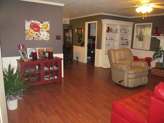 3rd image of 2720 Dogwood Dr